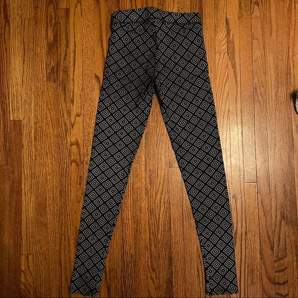 PINK - Geometric Leggings - Picture 2 of 3